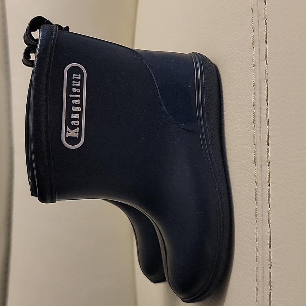 EUC Kangaisun Rubber Rain Boots Child
